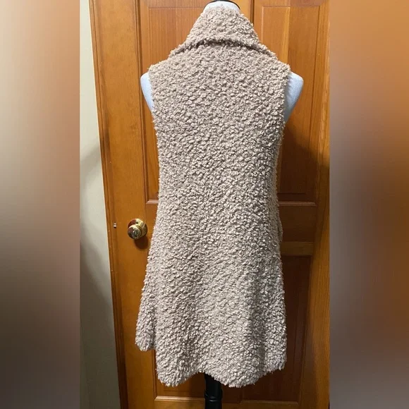 Maurices Teddy Wrap Vest - Picture 3 of 4